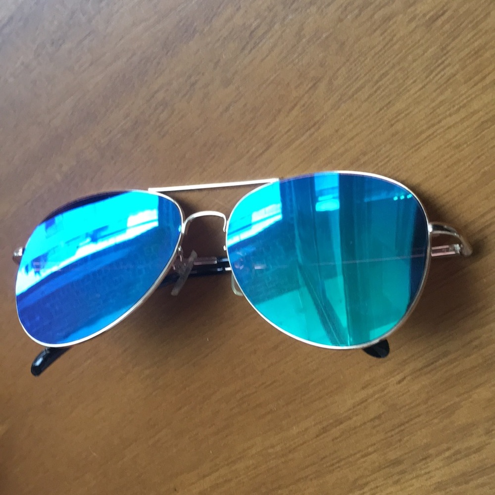 Shit yea these aviators